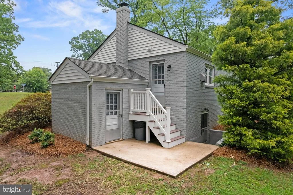 Photo of 12131 WAPLES MILL ROAD