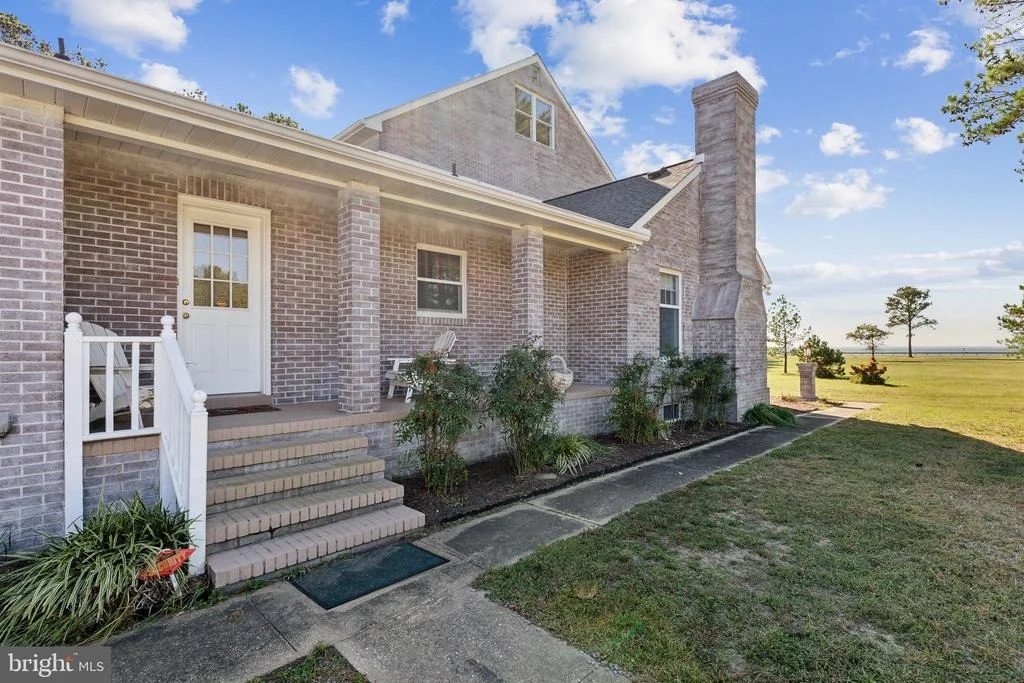 Photo of 5253 RAGGED POINT ROAD