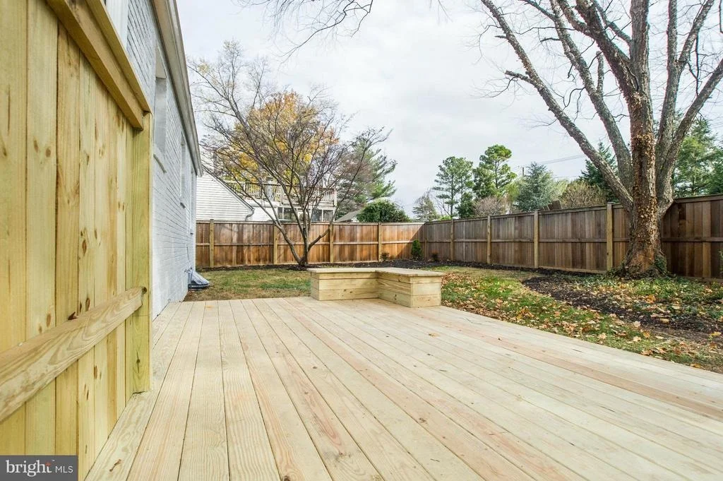 Photo of 9905 SUTHERLAND ROAD