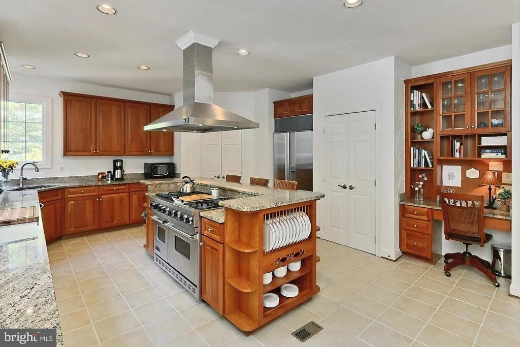 Photo of 5749 YEWING WAY