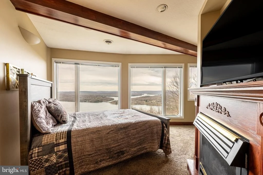Photo of 1200 MOUNTAINVIEW DRIVE