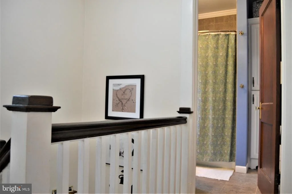 Photo of 618 ALDERSHOT ROAD