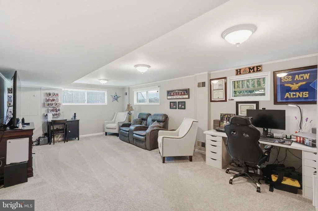Photo of 5414 QUEENSBERRY AVENUE