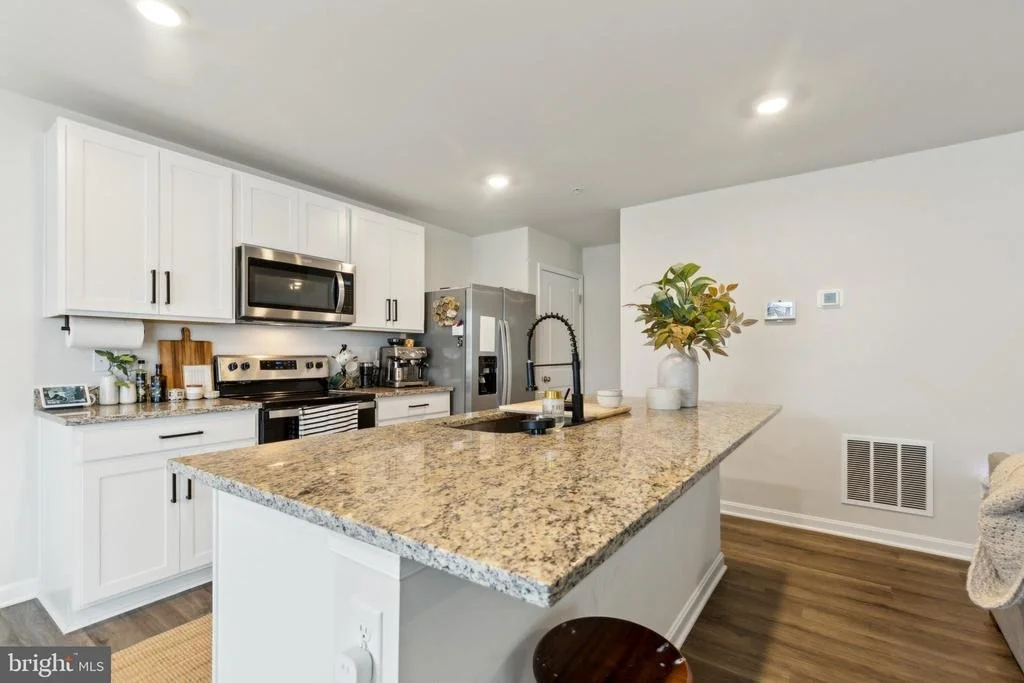 Photo of 298 FOREST EDGE AVENUE