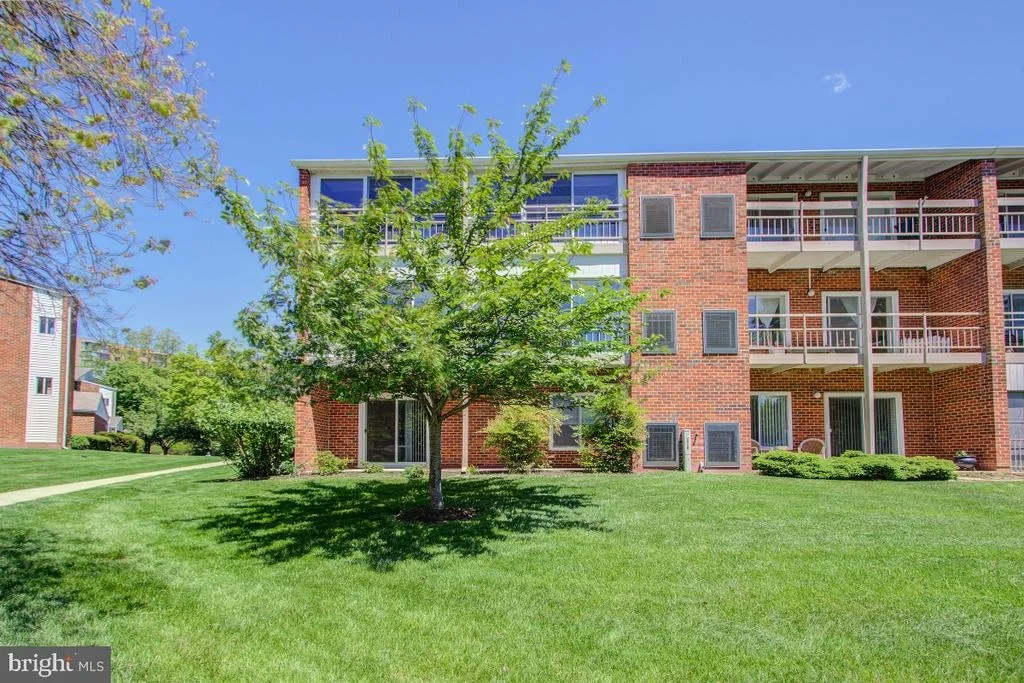 Photo of Unit 152F at 3500 FOREST EDGE DRIVE