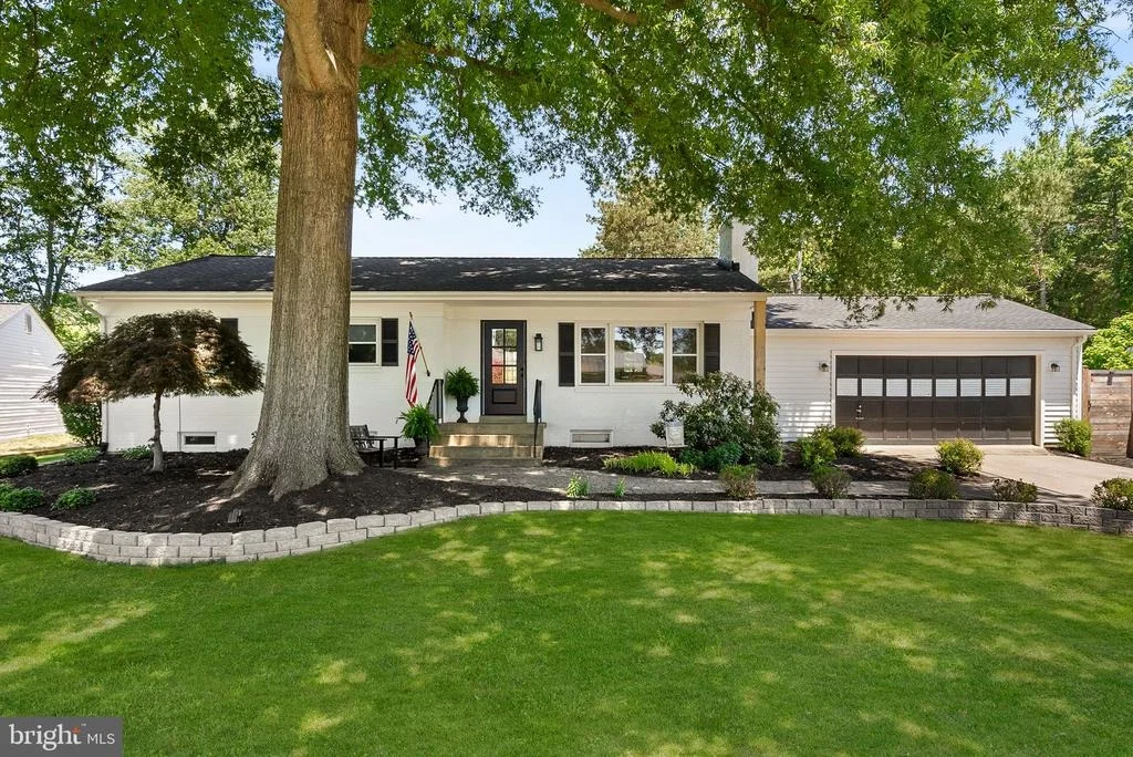 Photo of 10 HAMILTON TERRACE DRIVE