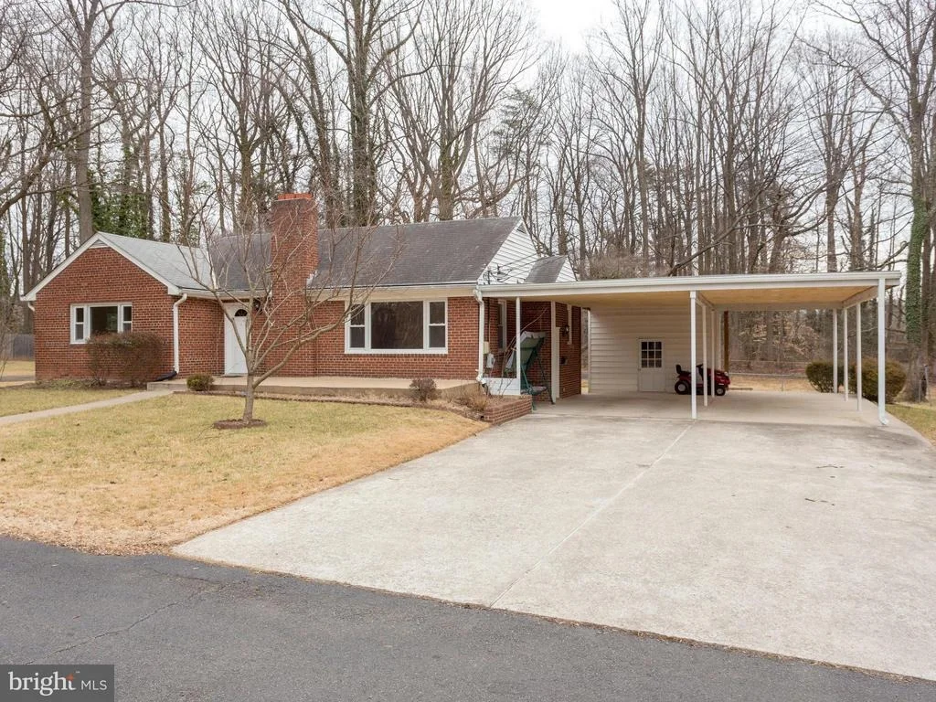 Photo of 7514 DAVIAN DRIVE
