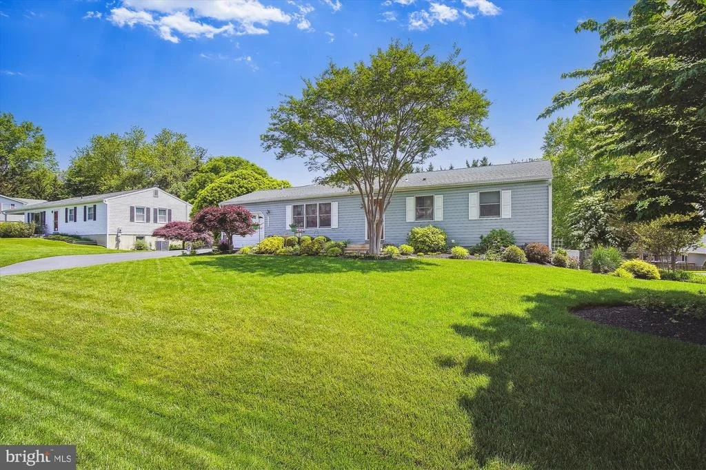 Photo of 24824 SHOWBARN CIRCLE