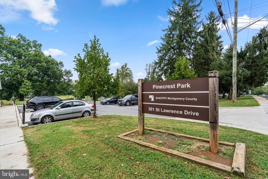 Photo of 319 SAINT LAWRENCE DRIVE
