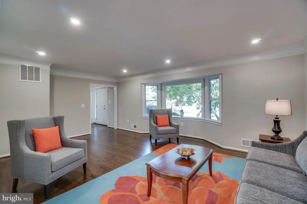 Photo of 913 SADDLEBACK COURT