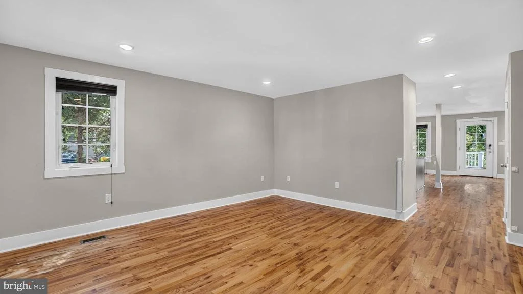 Photo of 7732 W SHORE ROAD W