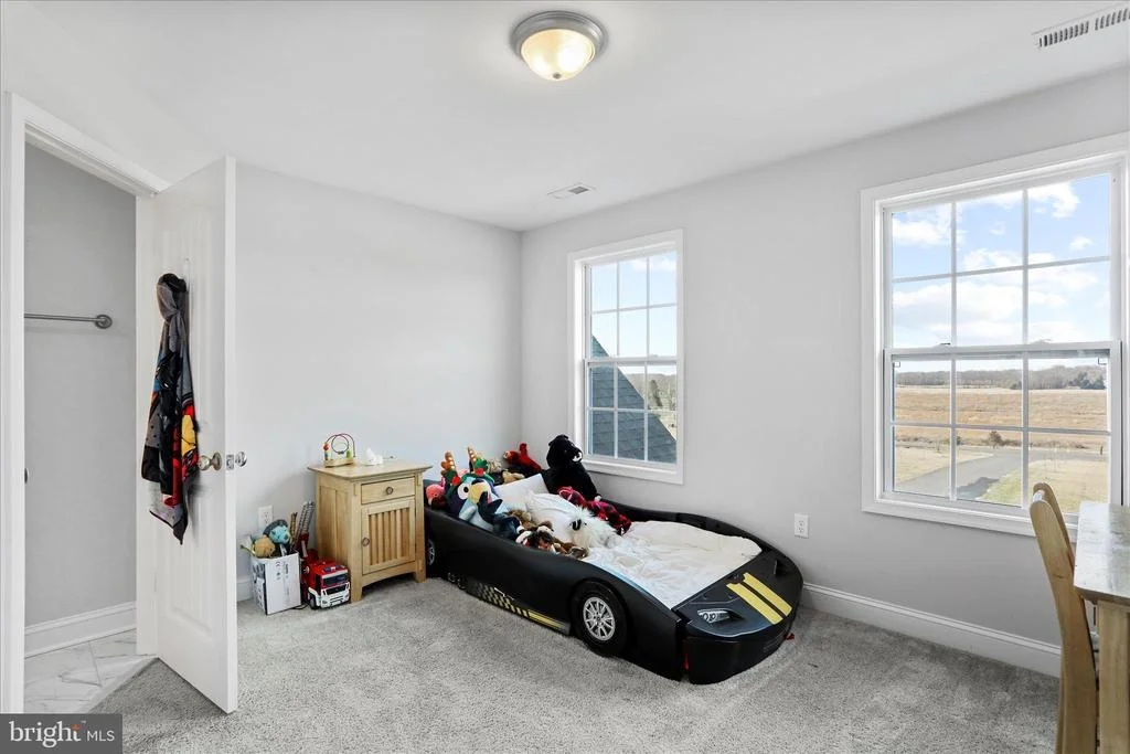 Photo of 219 SUMMERFIELD WAY