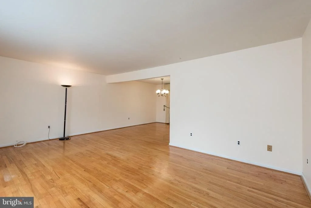 Photo of 129 HEDGEWOOD DRIVE