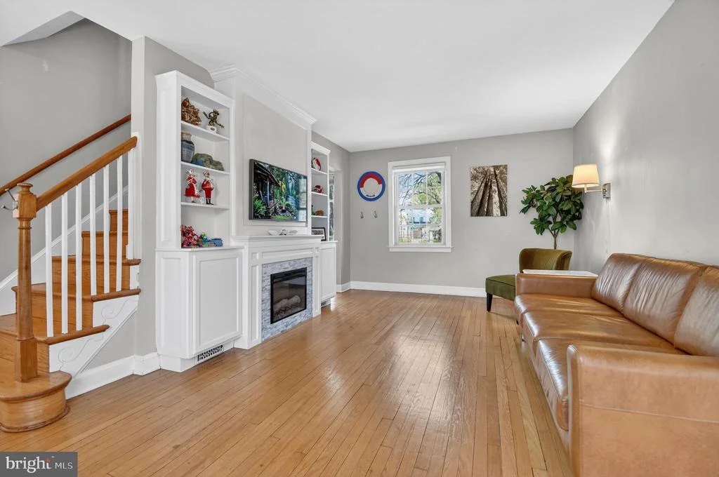 Photo of 8306 QUEEN ANNES DRIVE