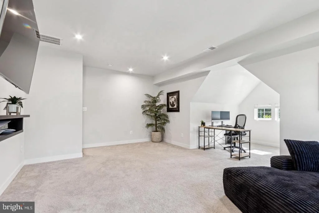 Photo of 39 OAK ROAD