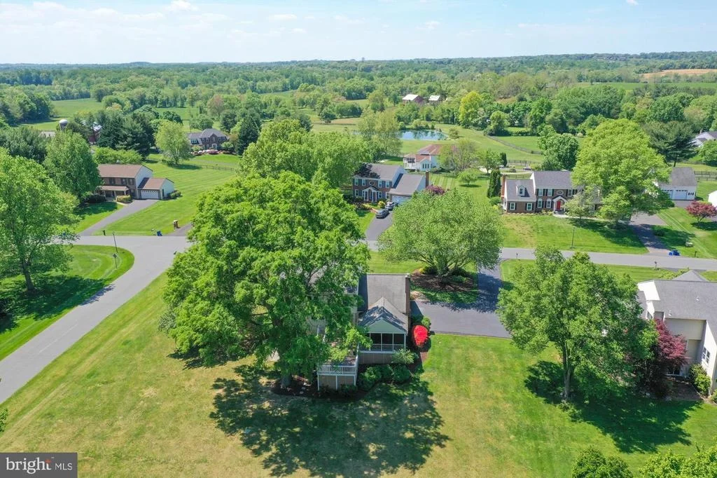 Photo of 18521 AZALEA DRIVE