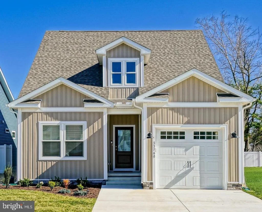 Photo of 33768 CATCHING COVE COURT