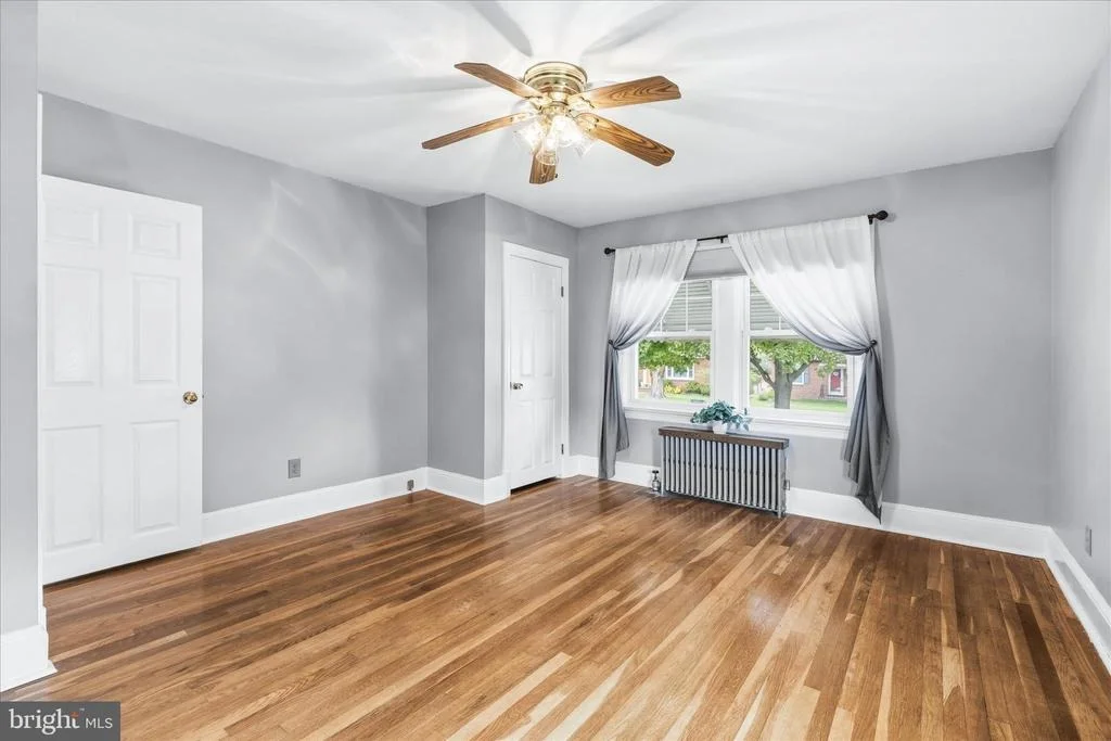 Photo of 6 E 13TH STREET
