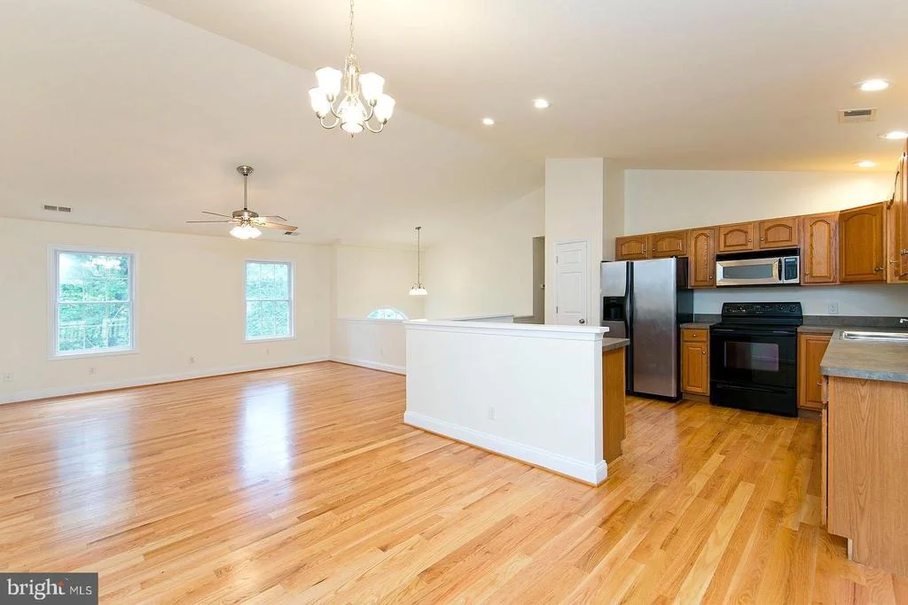 Photo of 401 BLUEBIRD TRL