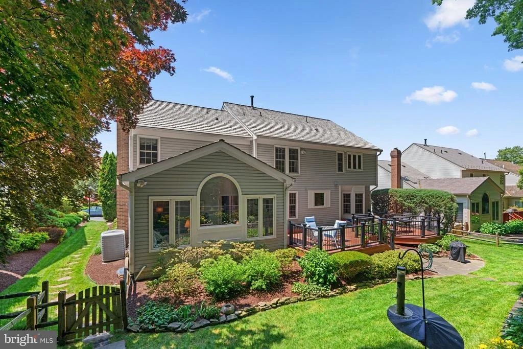 Photo of 17705 GLOBE THEATRE DRIVE