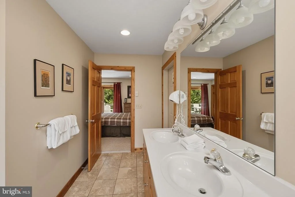 Photo of 250 LAKE POINTE DRIVE