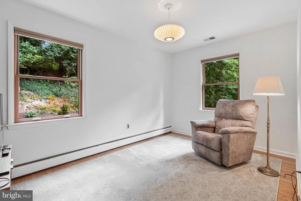 Photo of 2213 APPLE TREE LANE