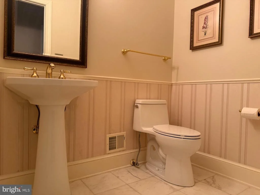 Photo of 899 LINGANORE DRIVE