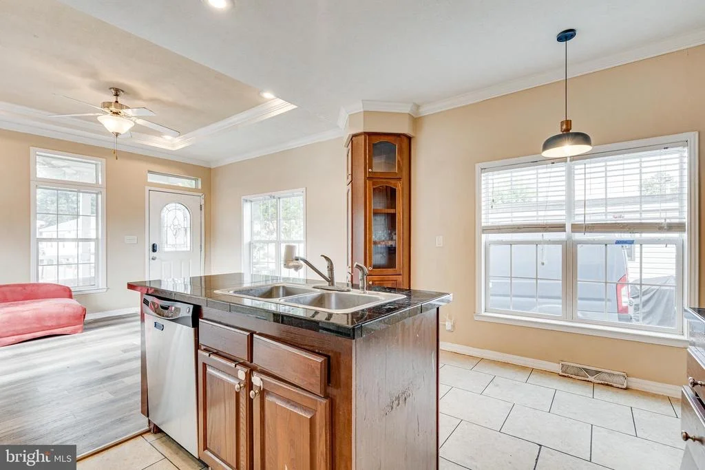 Photo of 4252 AIRLINE PARKWAY