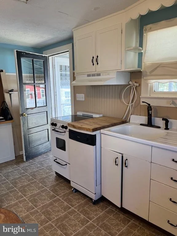 Photo of 1079 KINGS HIGHWAY