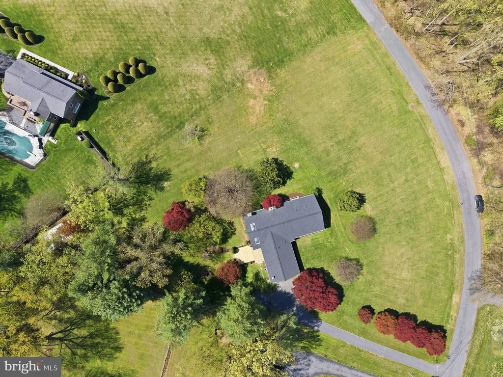 Photo of 2015 SONDRA COURT