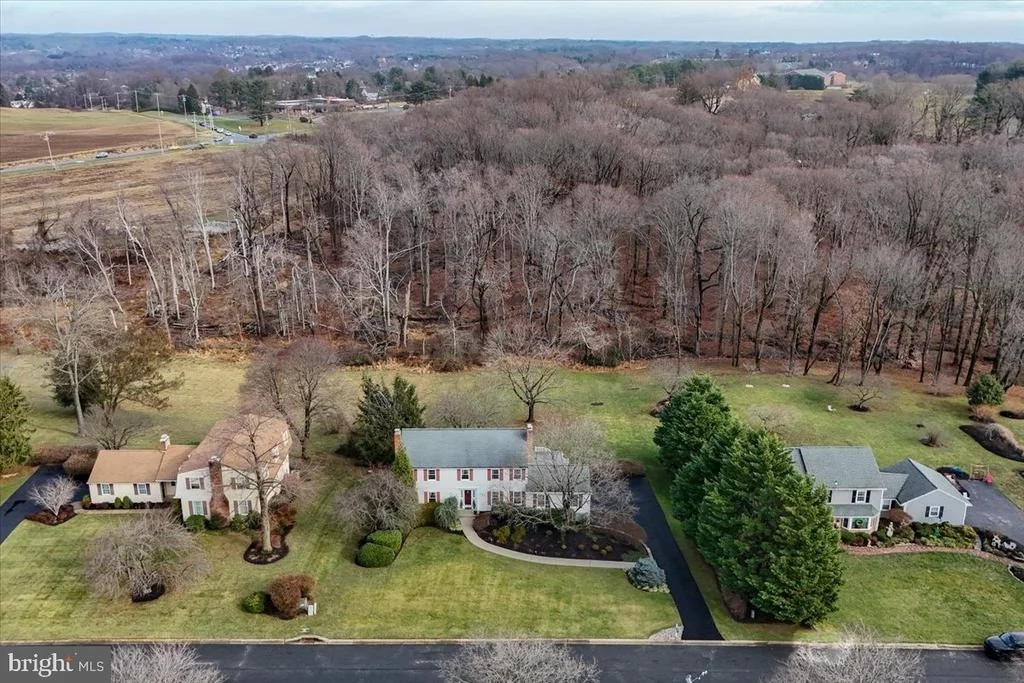 Photo of 47 TENBY CHASE DRIVE