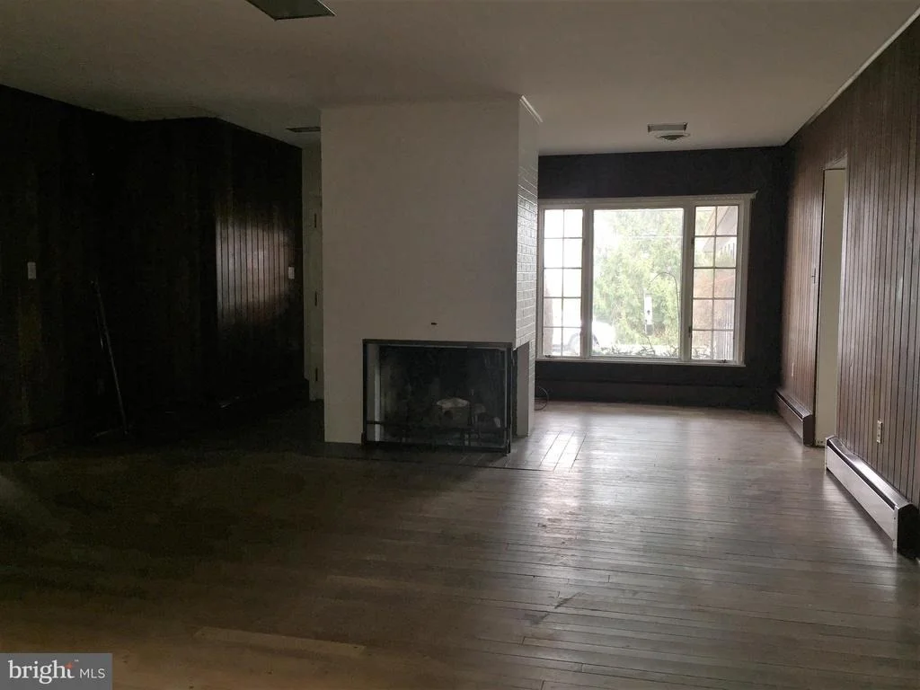 Photo of 6118 JEFFERSON BOULEVARD