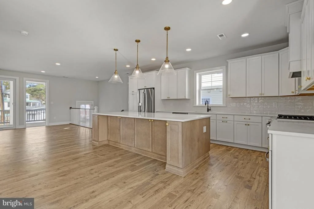 Photo of 662 TINGLE AVENUE