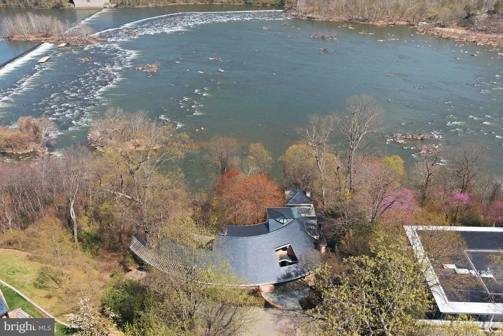 Photo of 1159 CREST LANE