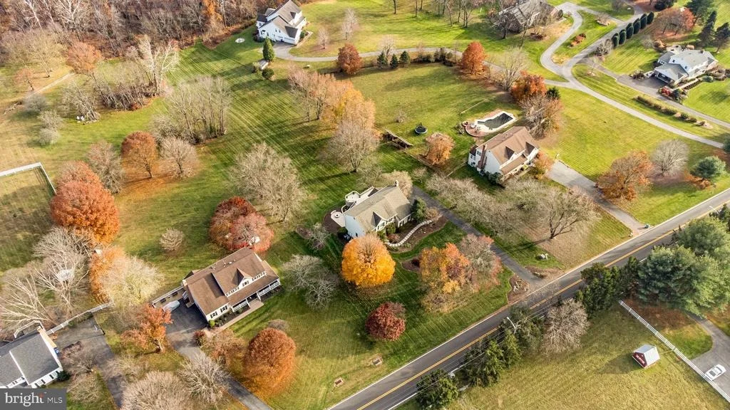 Photo of 9716 HUNTMASTER ROAD