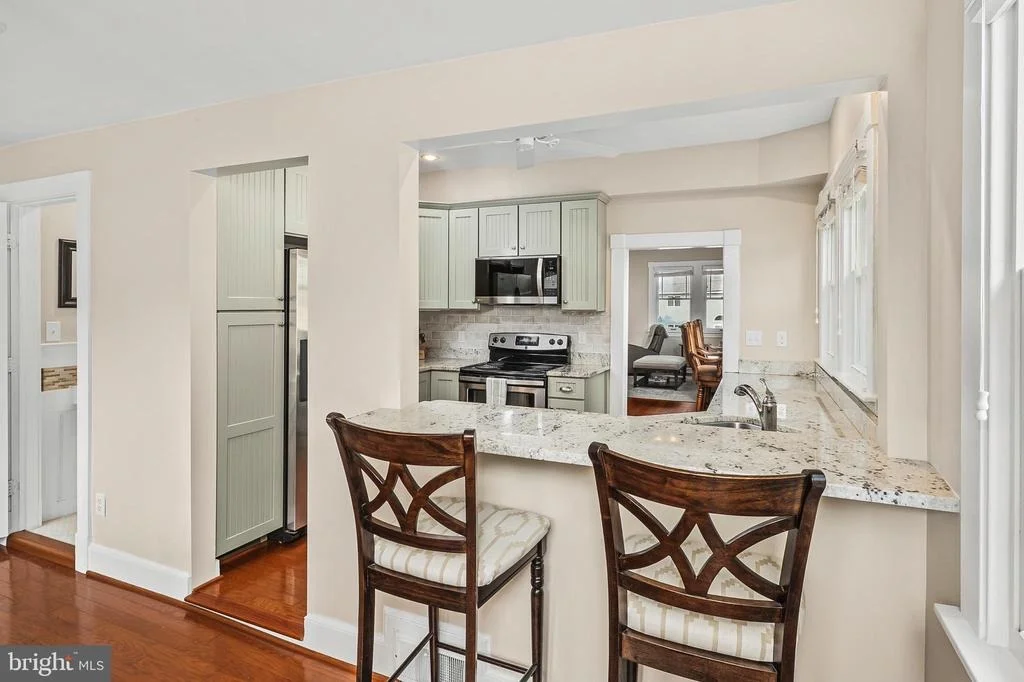 Photo of 208 EDGEWATER DRIVE