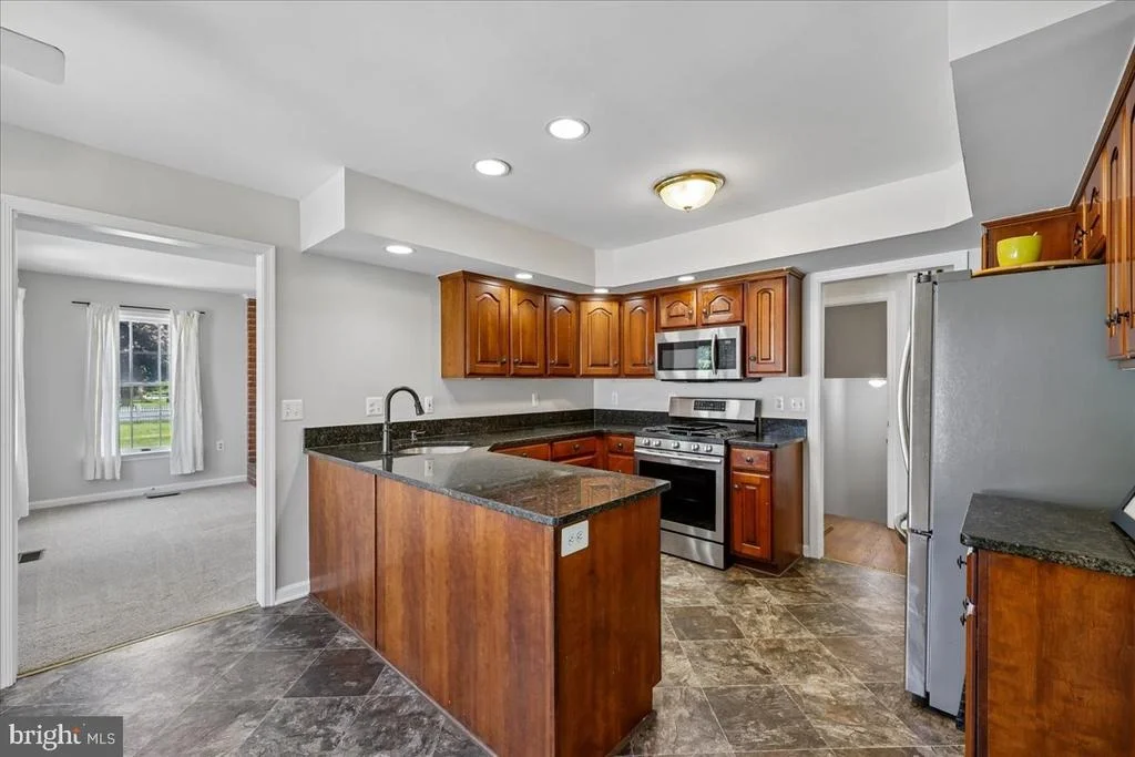 Photo of 8009 STONE RIDGE DRIVE