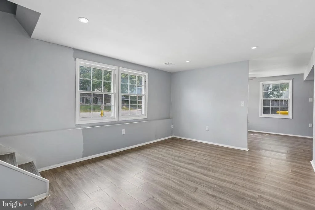 Photo of 720 CHAPELGATE DRIVE