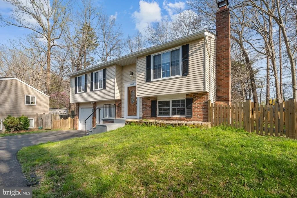 Photo of 8463 YELLOW LEAF COURT