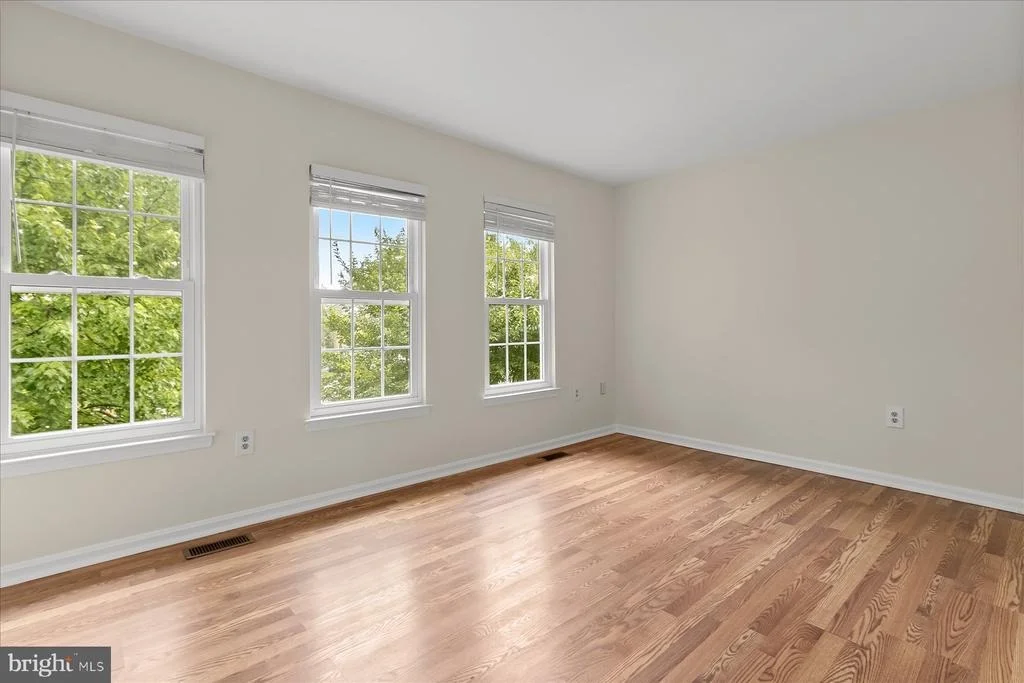 Photo of Unit 191 at 1842 BRONZEGATE BOULEVARD