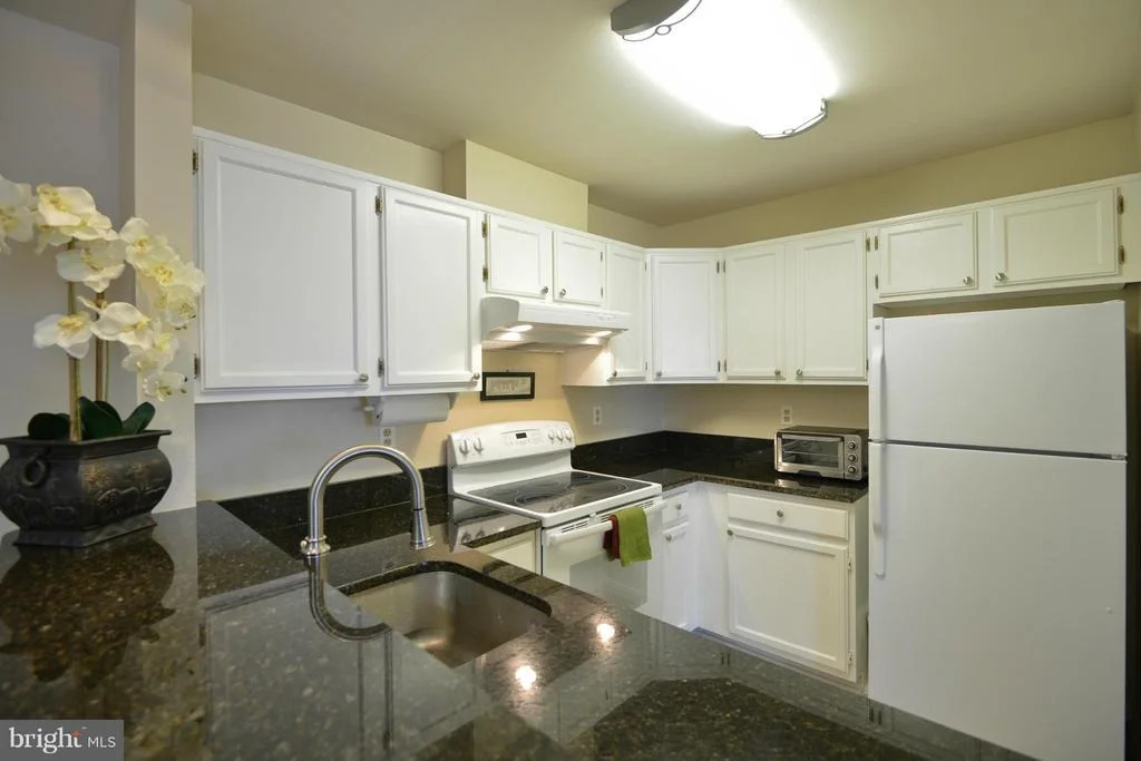 Photo of Unit D at 7811 HARROWGATE 8 CIRCLE