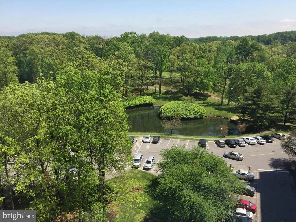 Photo of Unit 11015 at 15101 INTERLACHEN DRIVE