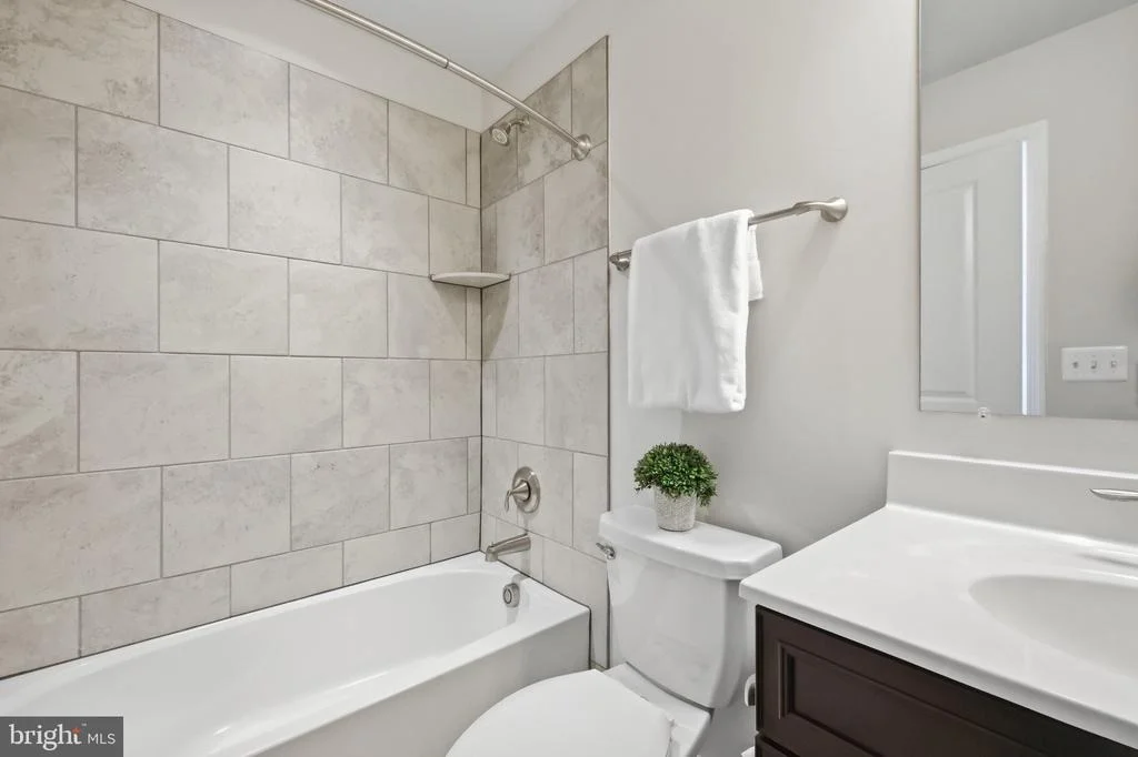 Photo of 7130 BANBURY DRIVE