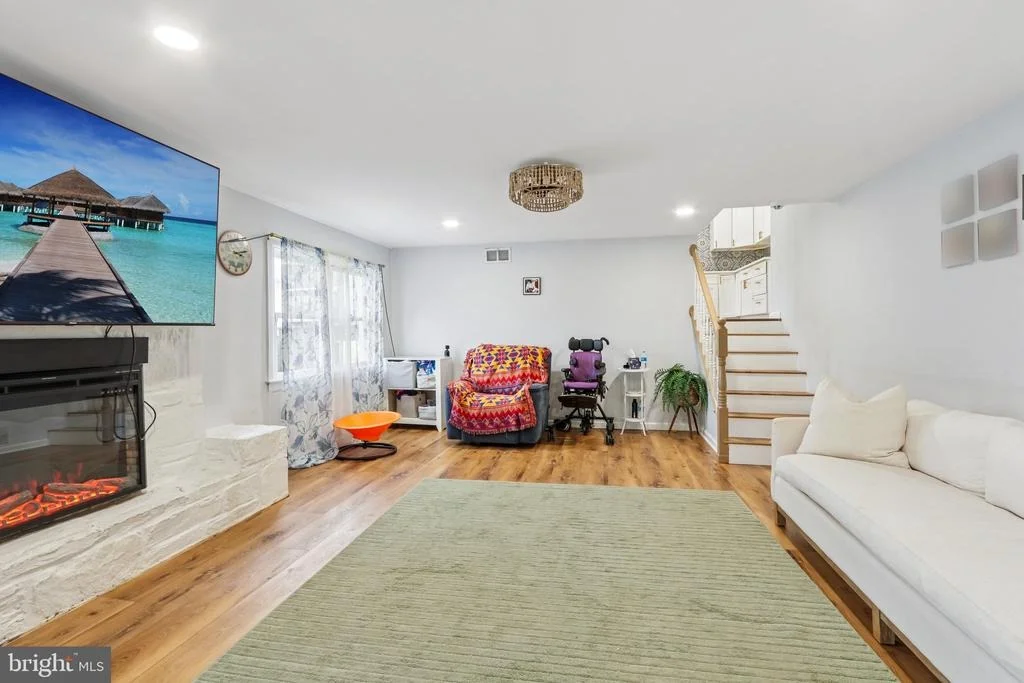 Photo of 865 WORTHINGTON DRIVE