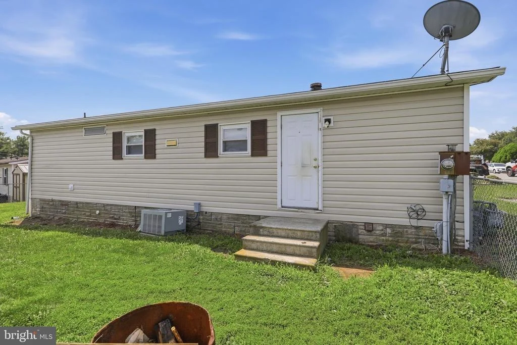 Photo of 12115 HEATHER DRIVE