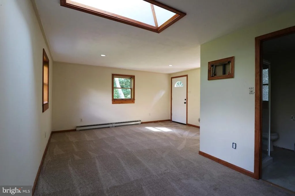 Photo of 708 N WARFIELD DRIVE