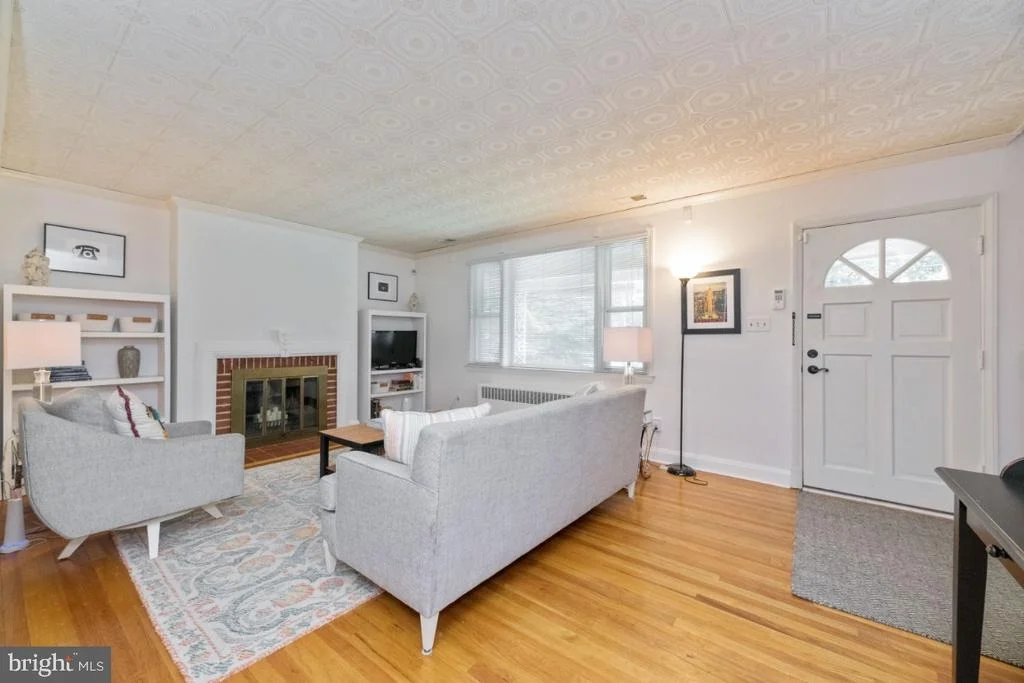 Photo of 403 GRALAN ROAD