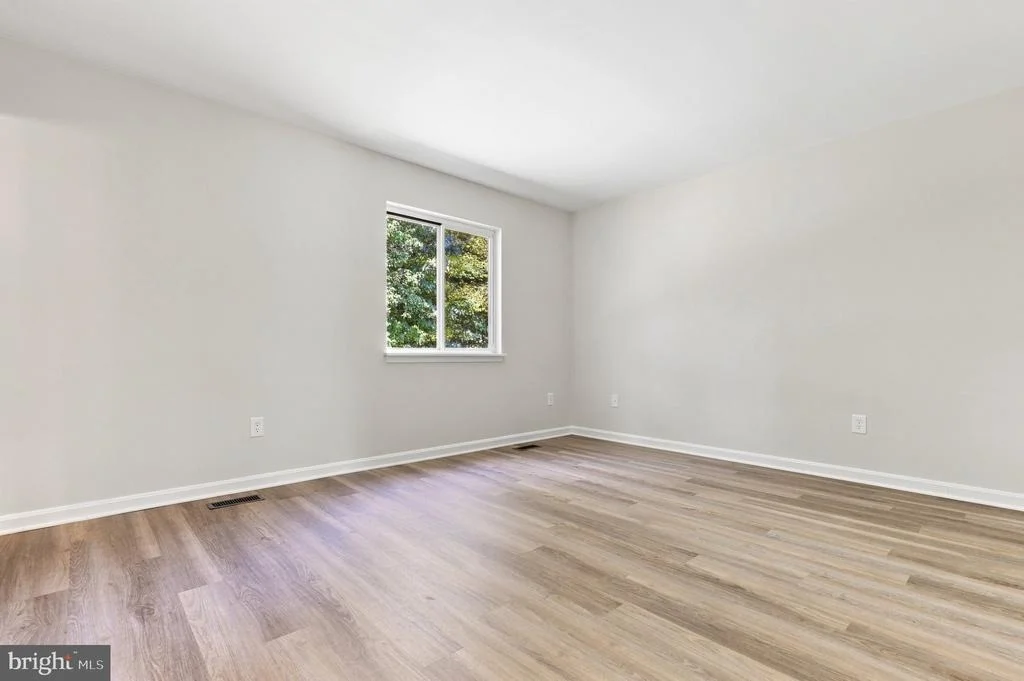 Photo of 3902 SHAKESPEARE WAY