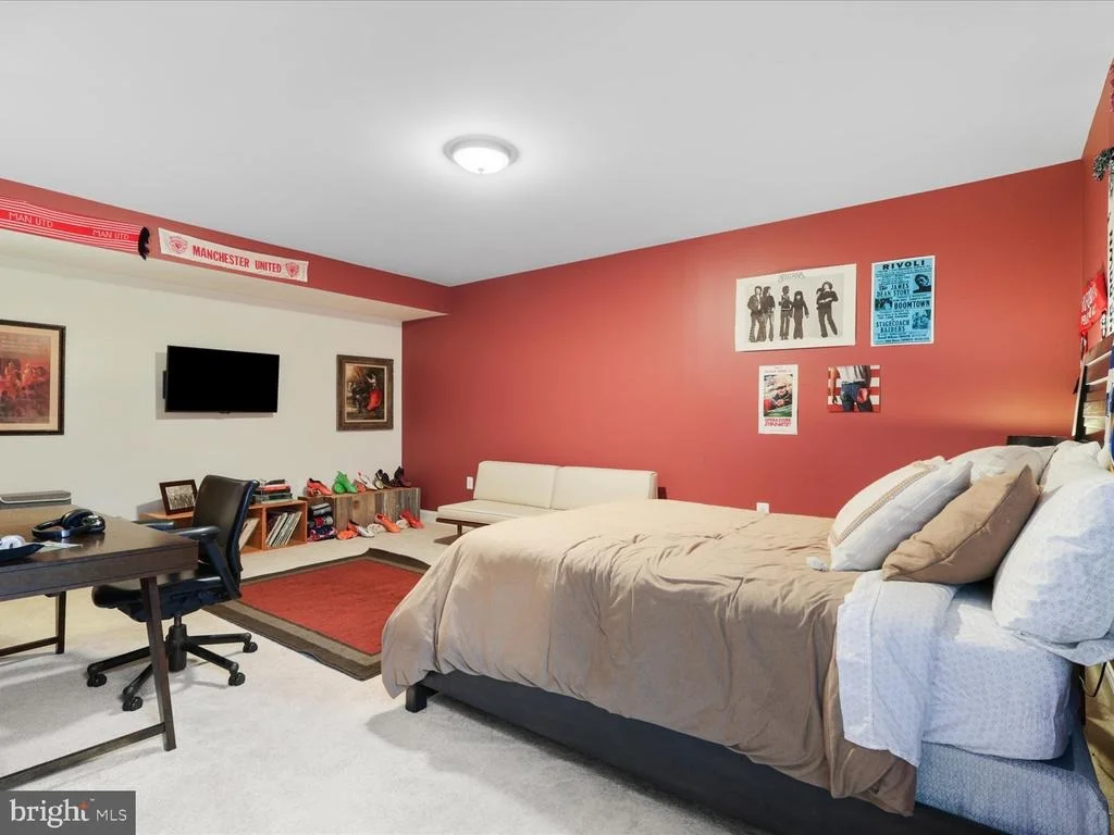 Photo of 25970 LIQUIDAMBAR LANE