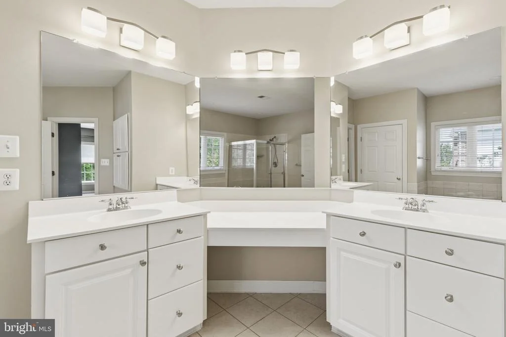 Photo of 1124 OAK TREE DRIVE